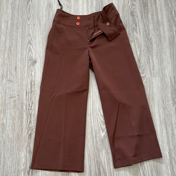 Crop Pants - Picture 1 of 2